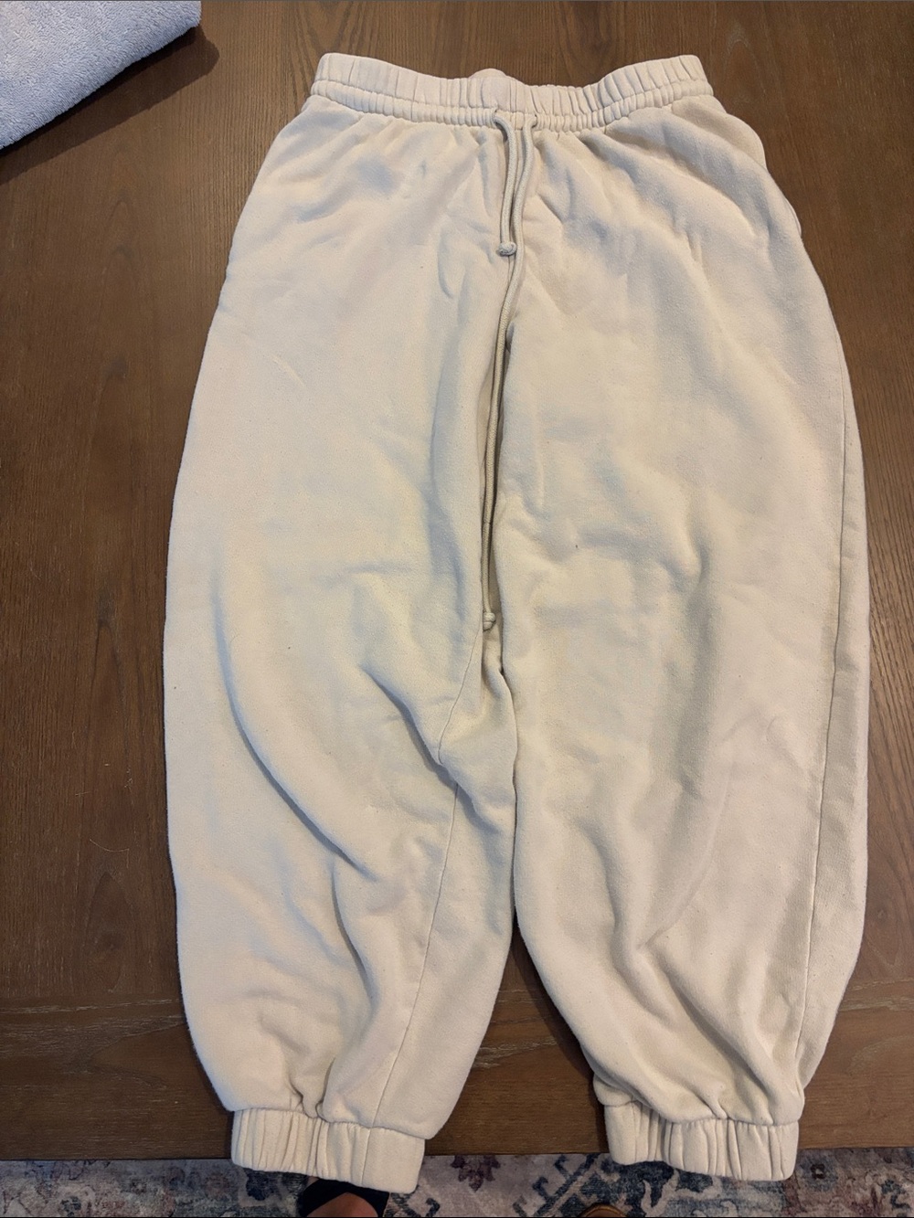 Bundle 3/$15 wild fable Cream Elastic-Waist Joggers small